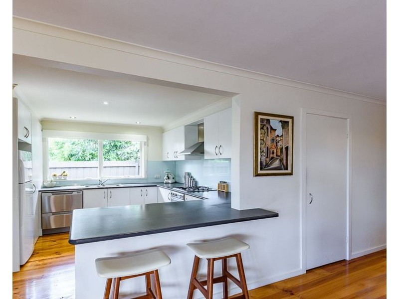 4/3 Crewe Road, Hughesdale VIC 3166