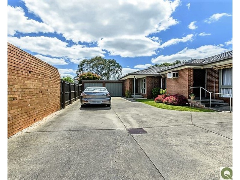 4/3 Crewe Road, Hughesdale VIC 3166