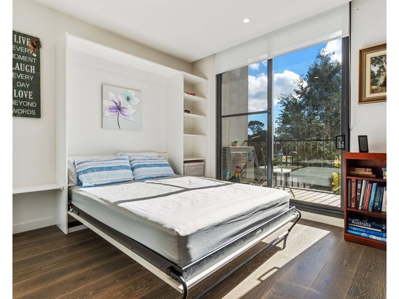 212/1 Charlnet Drive, Vermont South VIC 3133