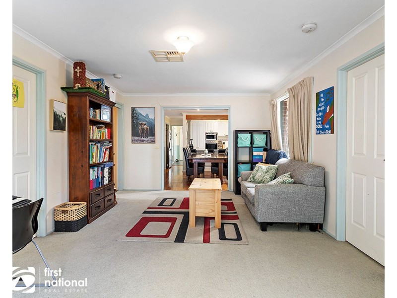 10 Confait Court, Berwick VIC 3806