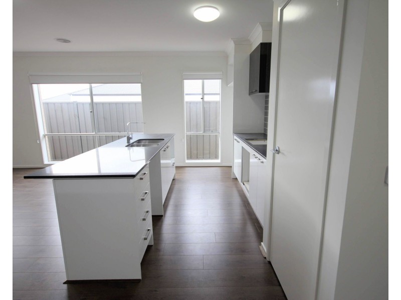 40 Antonio Road, Tarneit VIC 3029