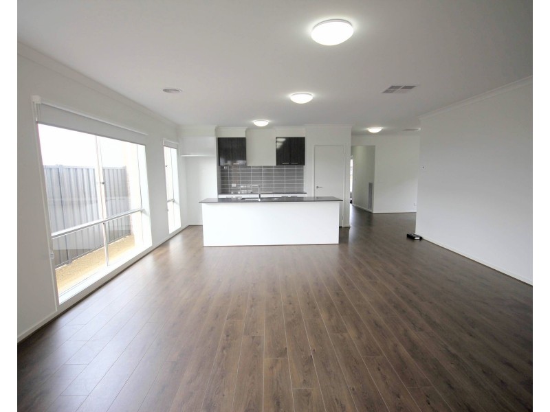 40 Antonio Road, Tarneit VIC 3029