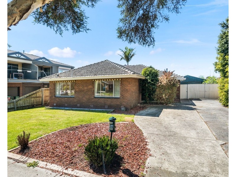 34 Codrington Street, Cranbourne VIC 3977