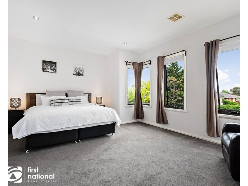 90 Rim Cross Drive, Keilor East VIC 3033