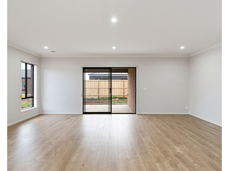 14 Surya Street, Truganina VIC 3029