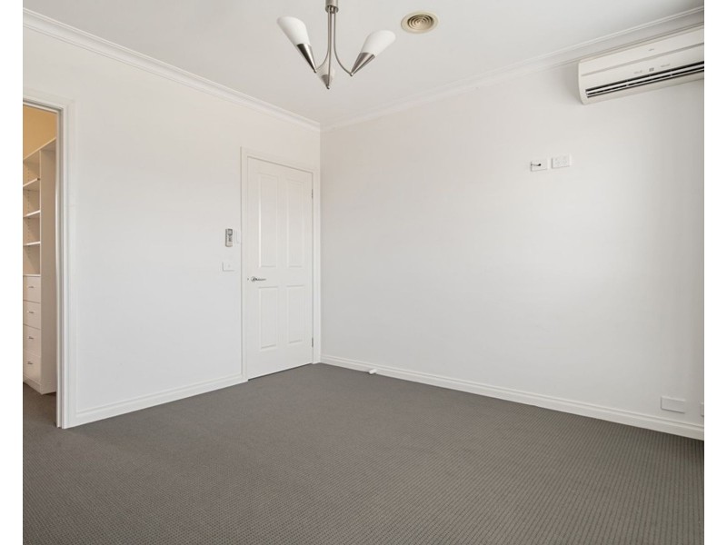 1/56 Livingstone Road, Vermont South VIC 3133