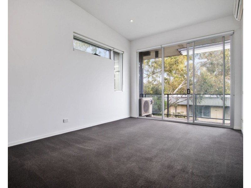 305/337 Stud Road, Wantirna South VIC 3152