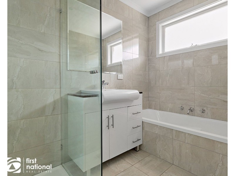 41 Collins Crescent, Berwick VIC 3806