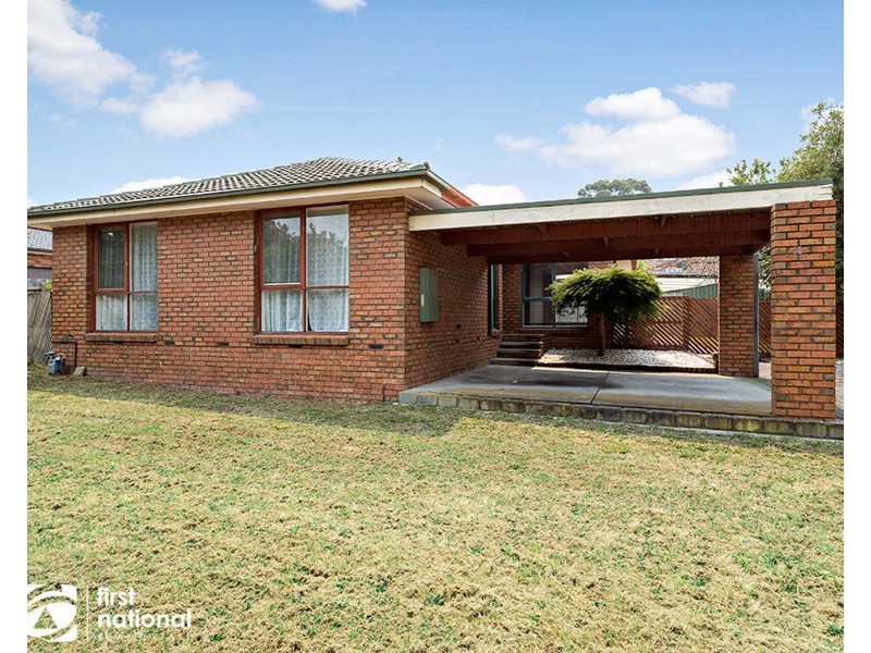 41 Collins Crescent, Berwick VIC 3806