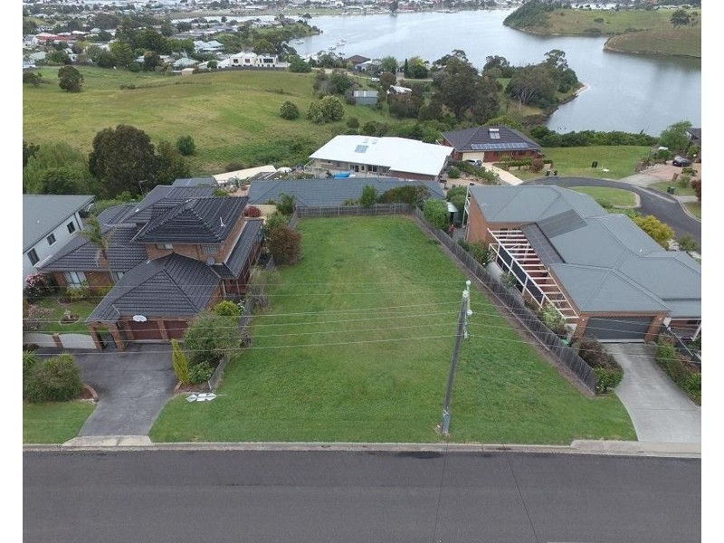77 Oneills Road, Lakes Entrance VIC 3909