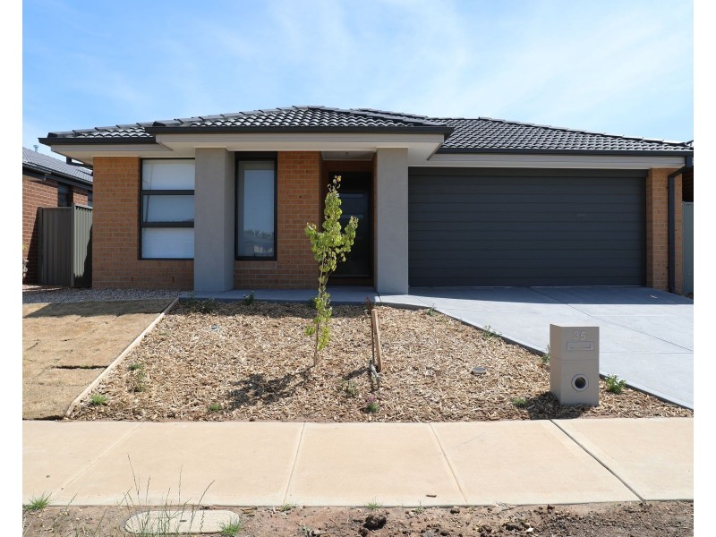 35 Ajay Way, Kurunjang VIC 3337