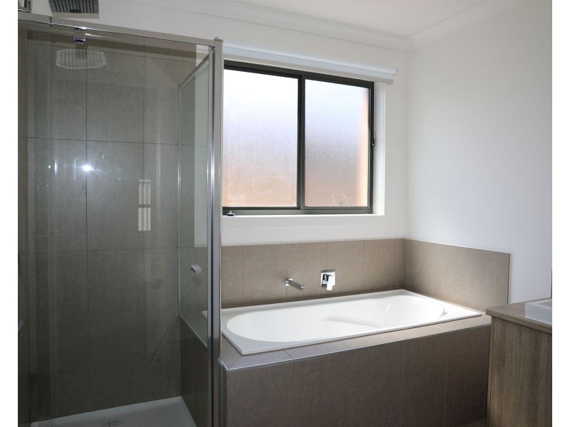 35 Ajay Way, Kurunjang VIC 3337