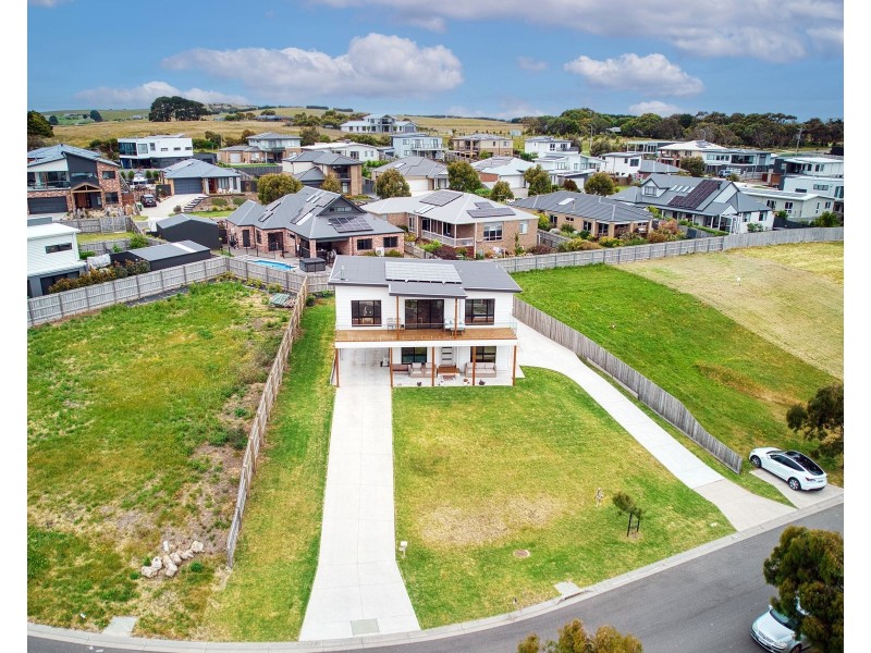 12 Kyema Crescent, San Remo VIC 3925