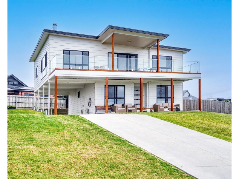 12 Kyema Crescent, San Remo VIC 3925