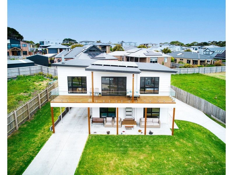 12 Kyema Crescent, San Remo VIC 3925
