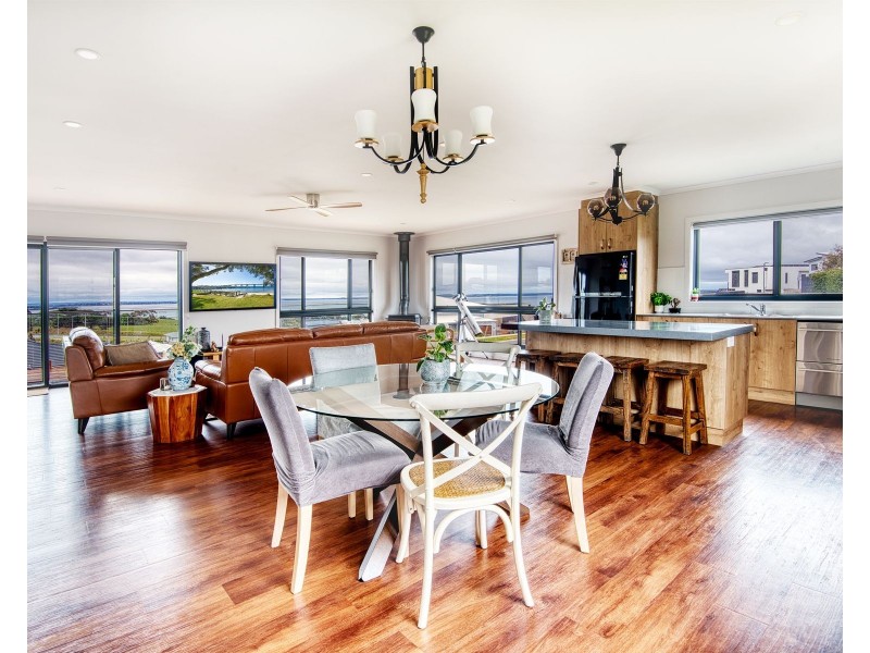 12 Kyema Crescent, San Remo VIC 3925