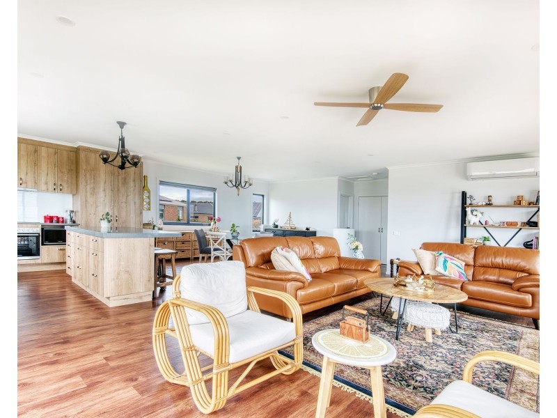 12 Kyema Crescent, San Remo VIC 3925