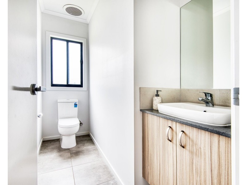 12 Kyema Crescent, San Remo VIC 3925