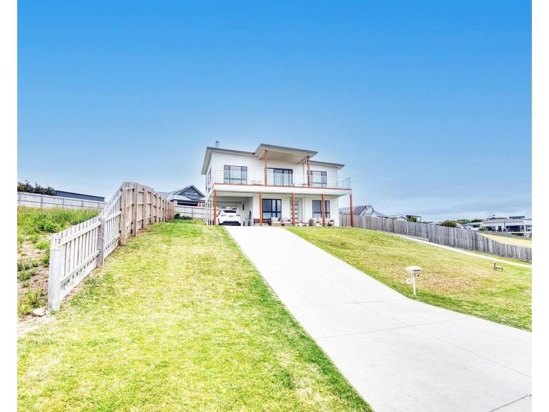 12 Kyema Crescent, San Remo VIC 3925