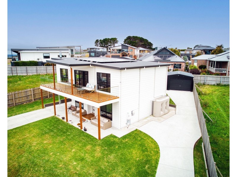 12 Kyema Crescent, San Remo VIC 3925