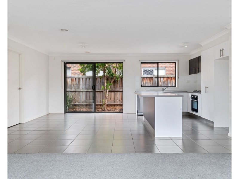 6 Twigrush Place, Brookfield VIC 3338