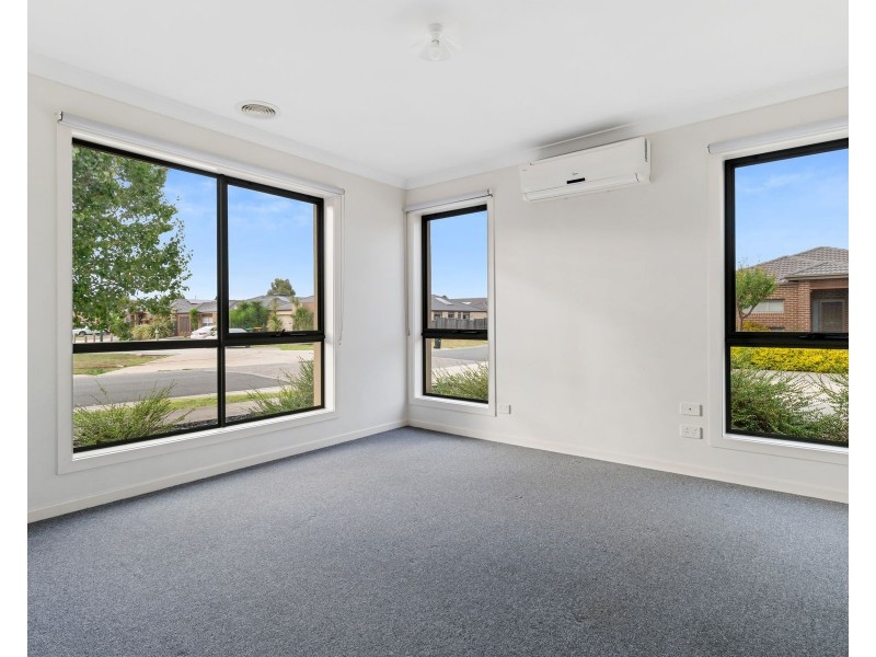 6 Twigrush Place, Brookfield VIC 3338