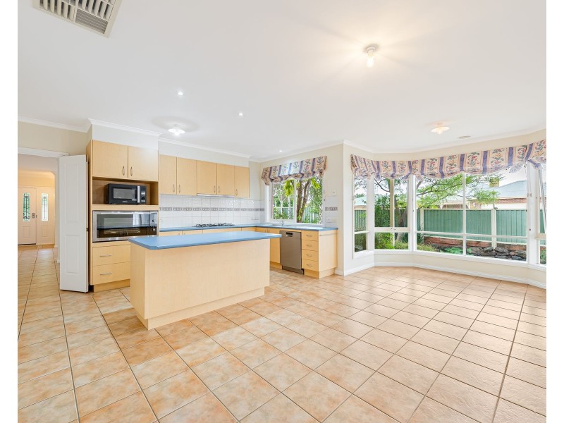 1 Tahara Court, Werribee VIC 3030