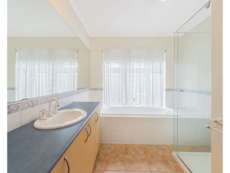 1 Tahara Court, Werribee VIC 3030