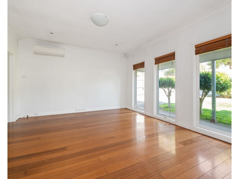 10 Donald Street, Sunshine VIC 3020