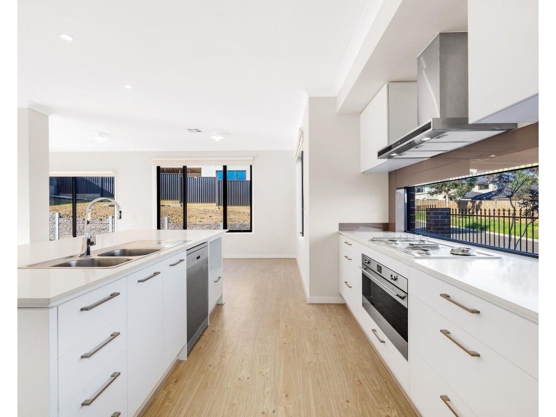 27 Black Braes Boulevard, Mernda VIC 3754