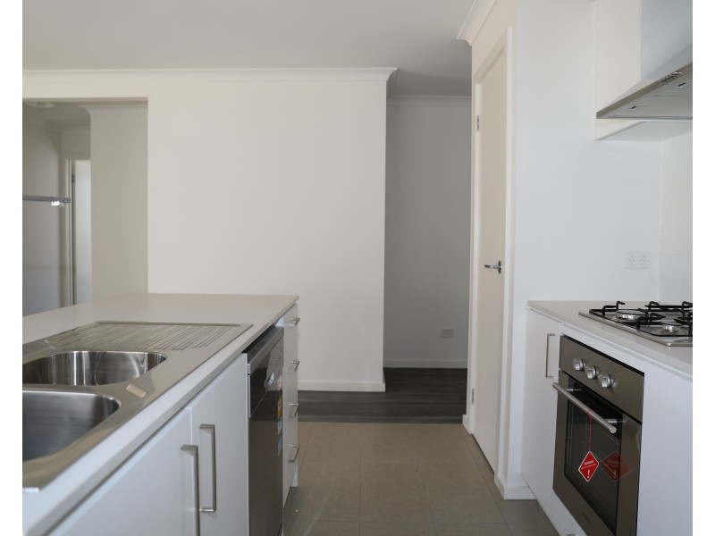 35 Ajay Way, Kurunjang VIC 3337