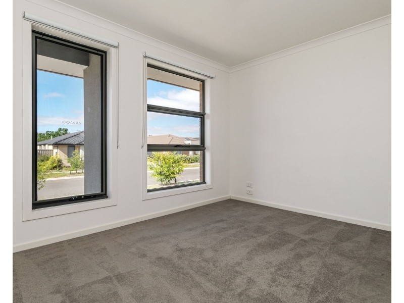 35 Ajay Way, Kurunjang VIC 3337