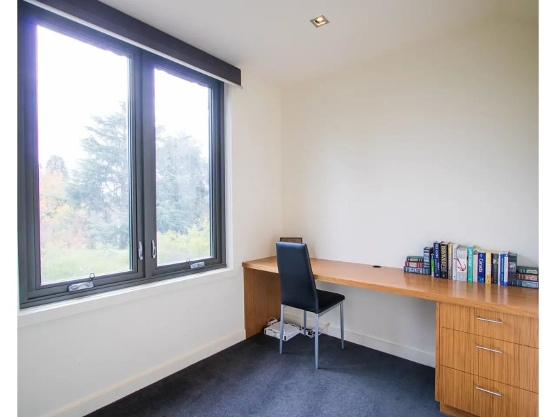 26 Oak Court, Chirnside Park VIC 3116