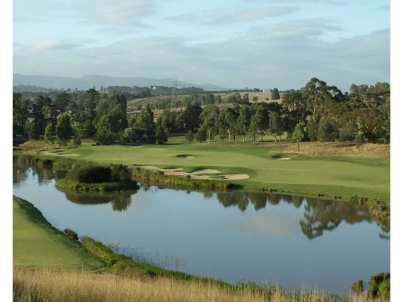 26 Oak Court, Chirnside Park VIC 3116