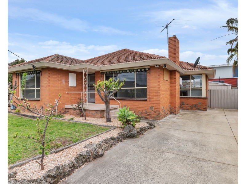 43 Diosma Drive, Glen Waverley VIC 3150