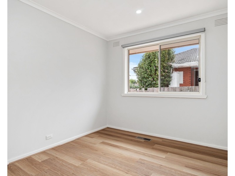 43 Diosma Drive, Glen Waverley VIC 3150