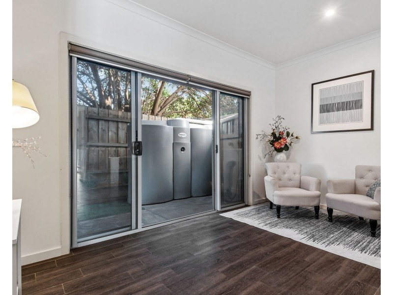 2/350 Somerville Road, West Footscray VIC 3012