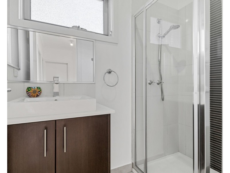 2/350 Somerville Road, West Footscray VIC 3012