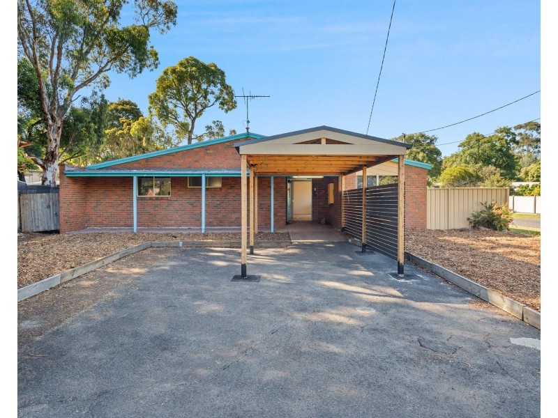 4 Bluegum Drive, Badger Creek VIC 3777