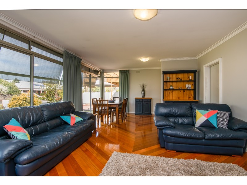 22 BALMORAL STREET, Kialla VIC 3631