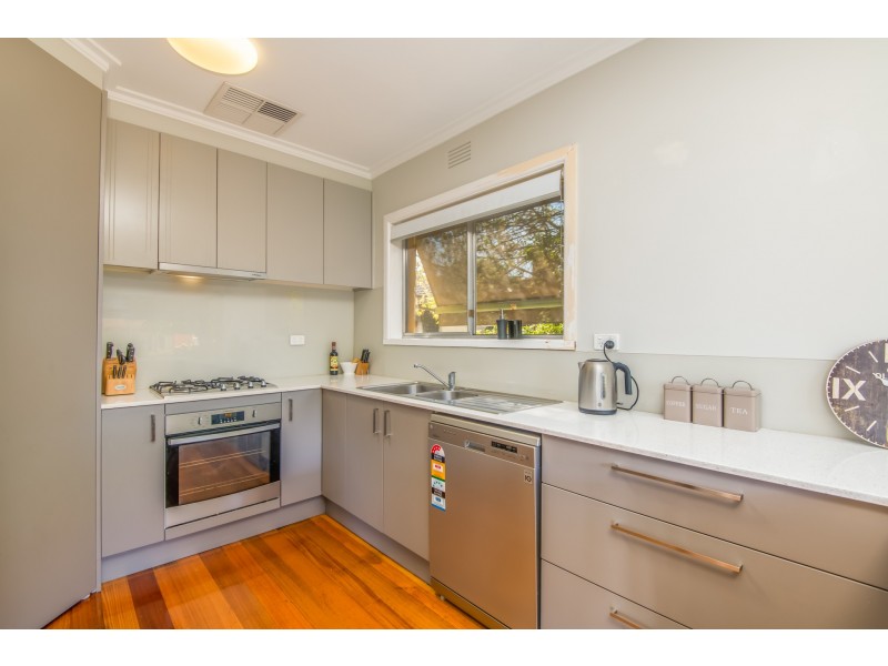 22 BALMORAL STREET, Kialla VIC 3631