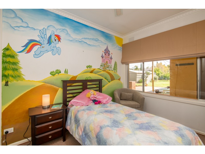 22 BALMORAL STREET, Kialla VIC 3631