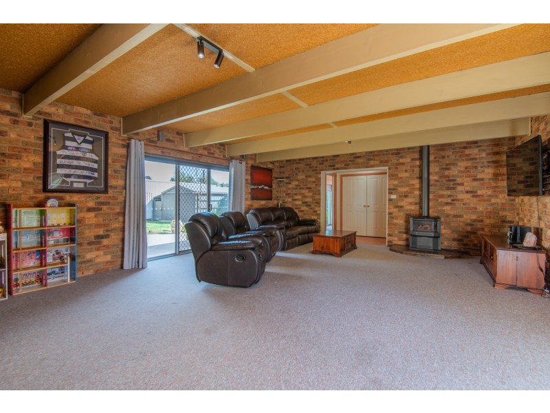 22 BALMORAL STREET, Kialla VIC 3631