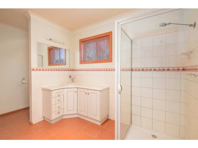 22 BALMORAL STREET, Kialla VIC 3631