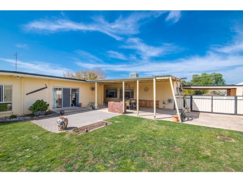 22 BALMORAL STREET, Kialla VIC 3631