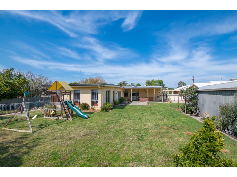 22 BALMORAL STREET, Kialla VIC 3631