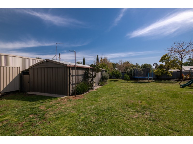 22 BALMORAL STREET, Kialla VIC 3631