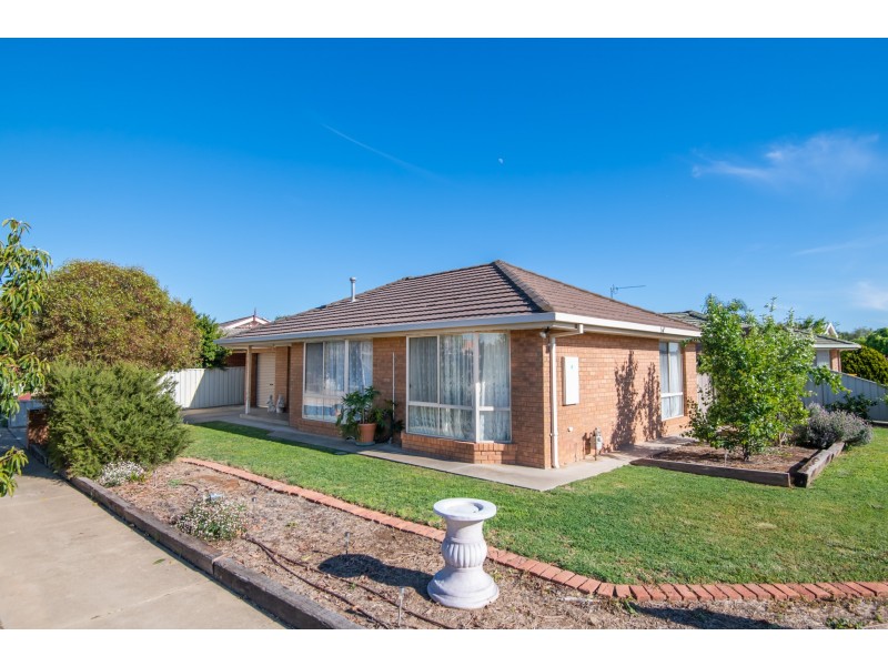 1 WARREN COURT, Shepparton VIC 3630