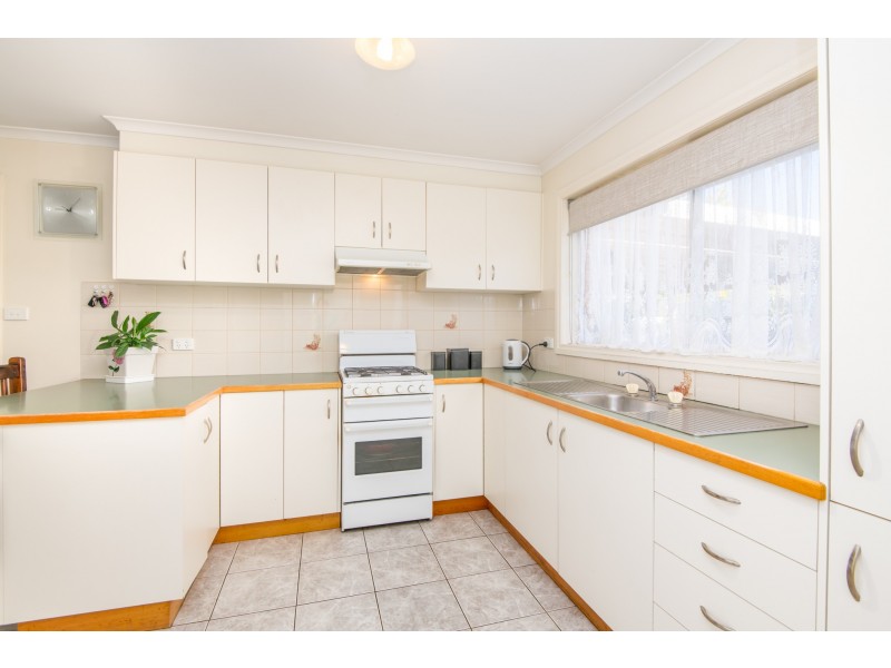 1 WARREN COURT, Shepparton VIC 3630