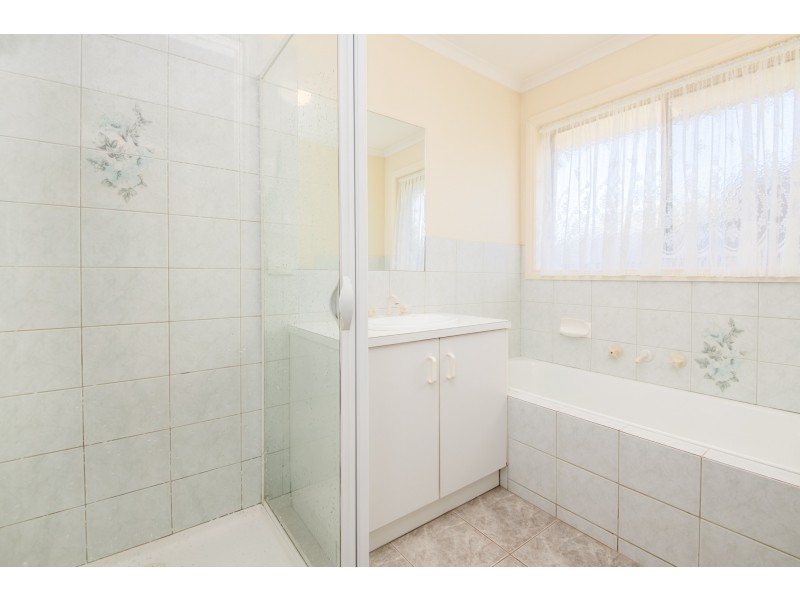 1 WARREN COURT, Shepparton VIC 3630